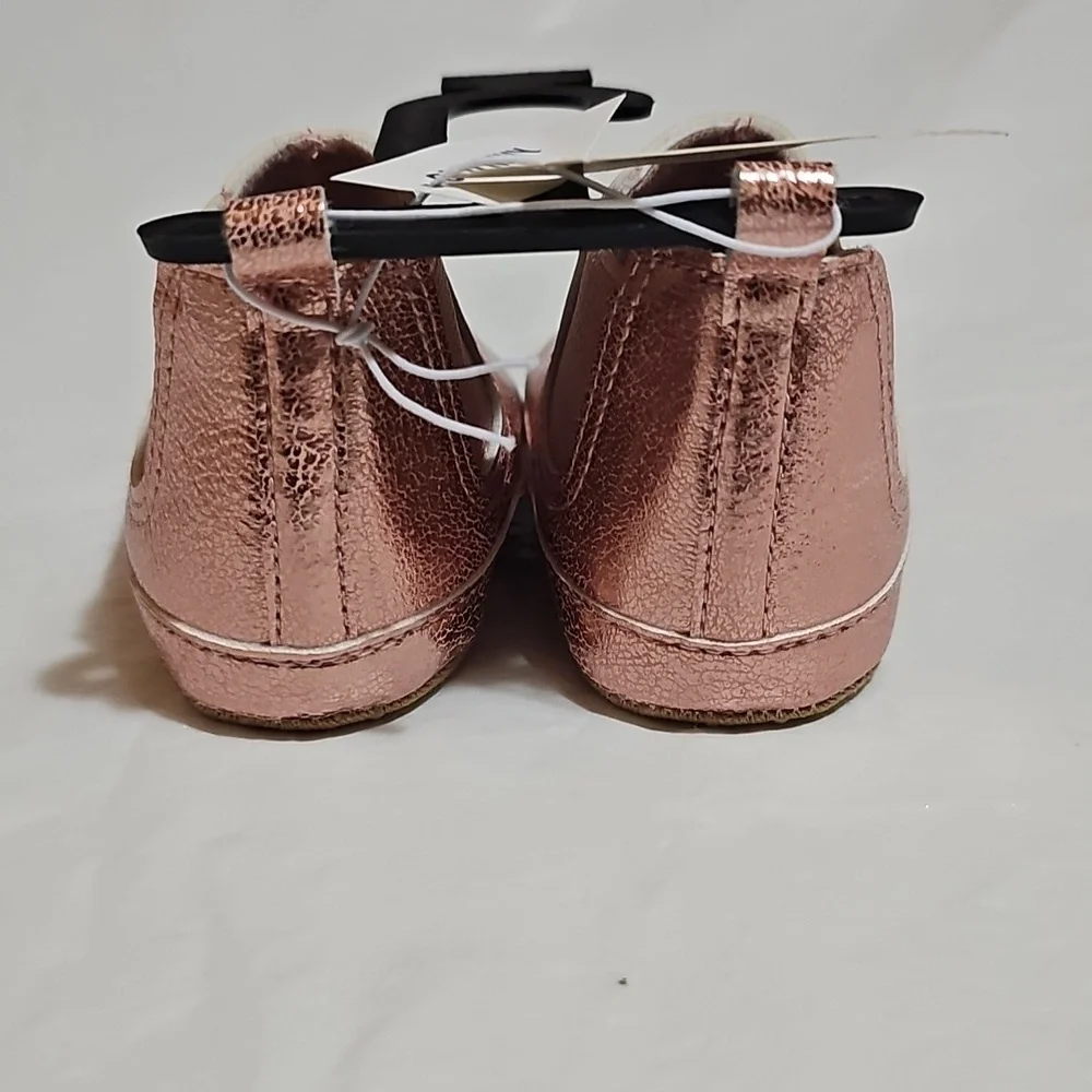 Old Navy Metallic Faux-Leather Chelsea Boots for Baby Size 6-12 Months New